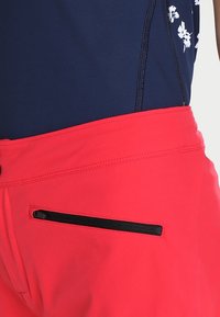 Bogner Fire + Ice Urheilushortsit - pink