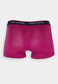 Tommy Hilfiger PREMIUM ESSENTIALS TRUNK 3 PACK - Cuecas boxer - ruby/sublunar/desert sky