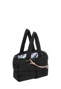 Borsa imbottita nera con due manici alti, dettaglio fiocco in corda rosa, chiusura con zip e fodera interna a righe visibile.