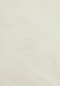 ALWAYS EFFORTLESS - Vandeniui atspari striukė - light ivory