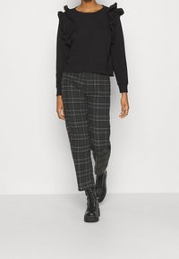 Monki Sudadera - black