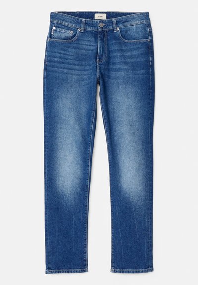 Modré džíny z denimu so rovnými nohavicami, s jemným vyblednutím, piatimi vreckami, zapínaním na gombík a pútkami na opasok. Textúra je hladká a pevná.