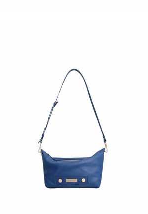 Sac à bandoulière en cuir bleu avec sangle réglable, fermeture éclair supérieure et clous métalliques décoratifs sur le panneau avant.