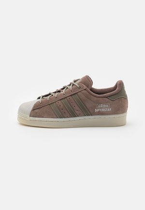 SUPERSTAR UNISEX - Matalavartiset tennarit - earth strata/olive strata/alumina