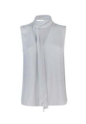 Blusa senza maniche azzurro chiaro con scollatura a V e dettaglio di sciarpa annodata al collo, realizzata in materiale liscio simile alla seta.