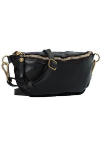 Borsa a tracolla in pelle nera con zip dorata, tracolla regolabile e profilo sottile. Presenta una tasca frontale con zip e hardware minimale.