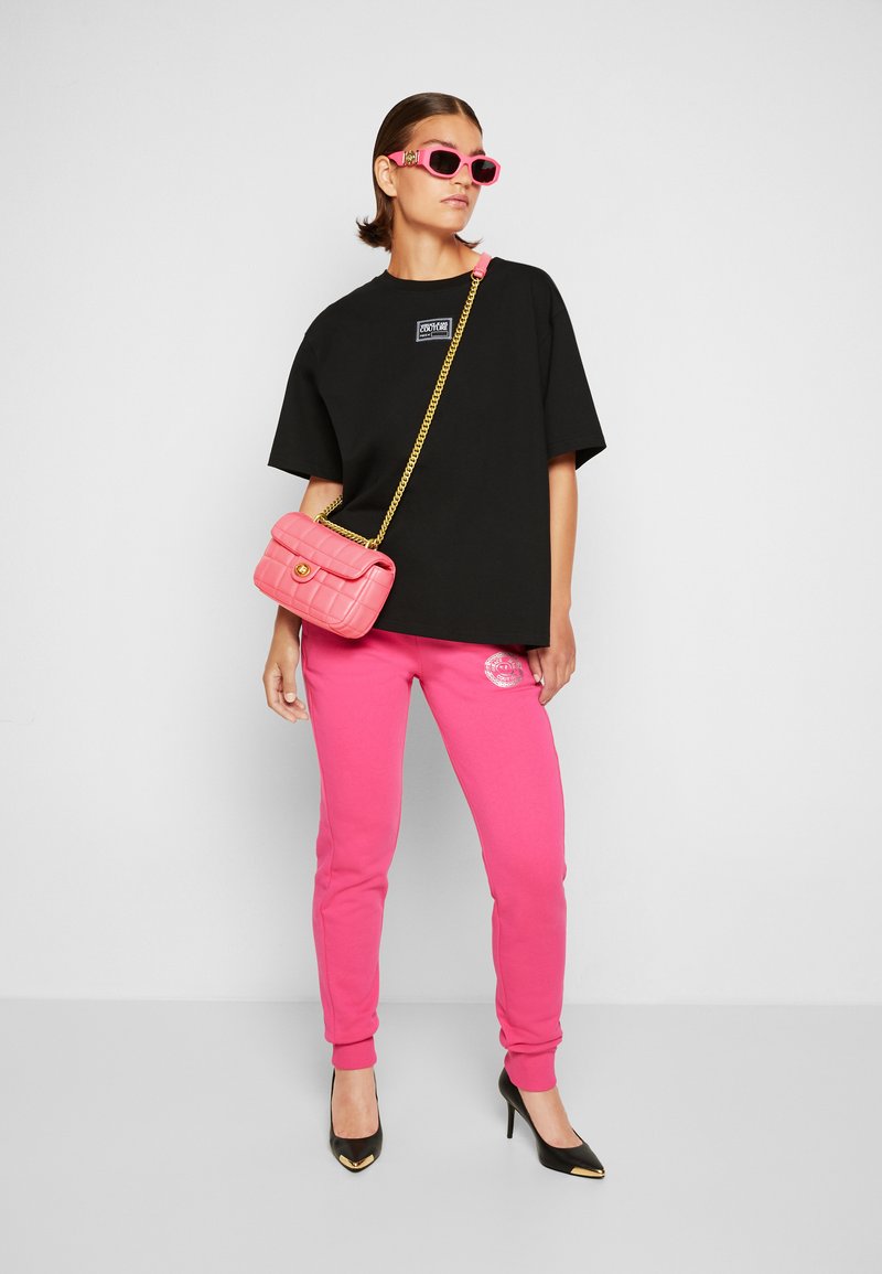 Versace Jeans Couture QUILTED CROSSBODY Axelremsväska paradise