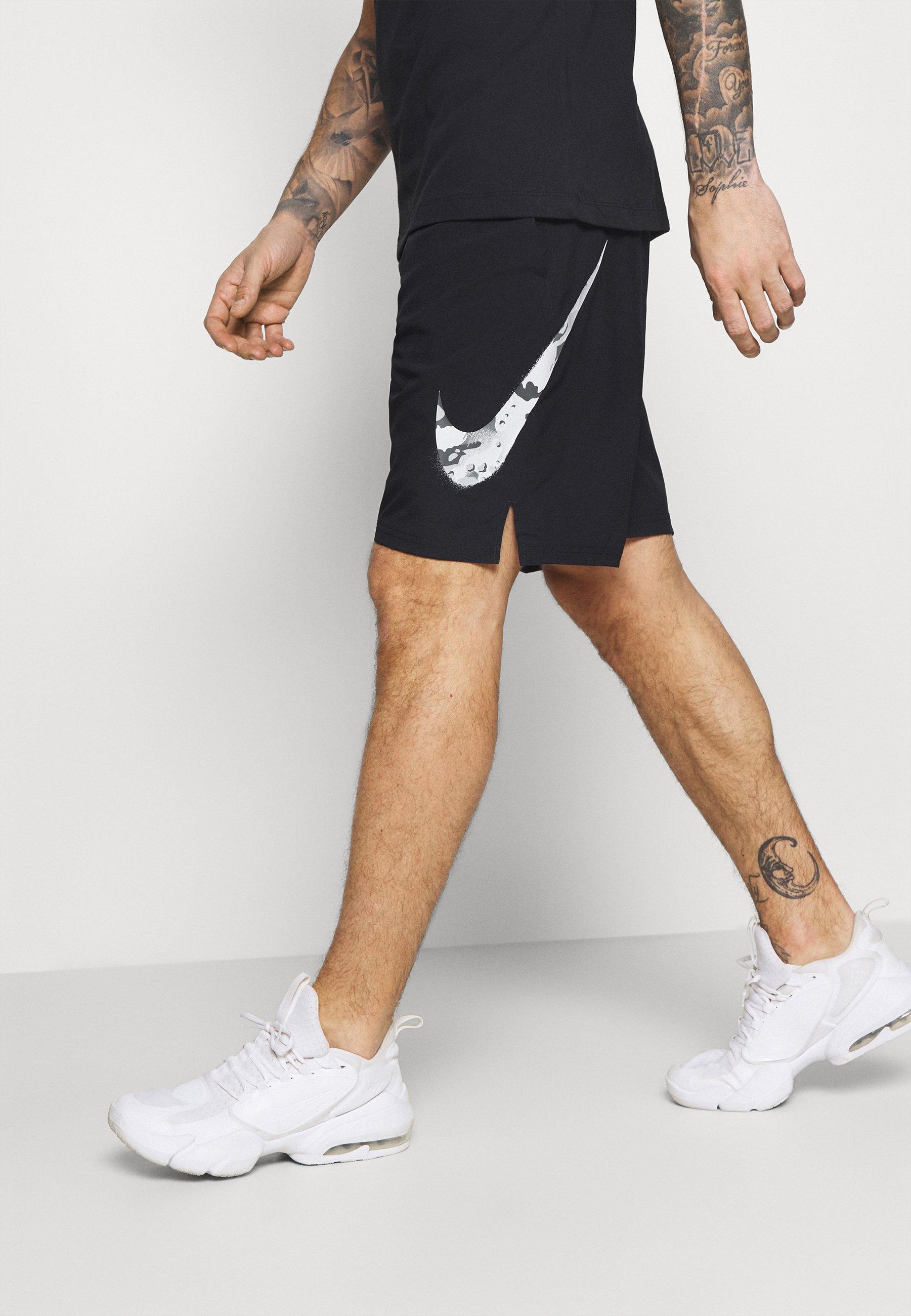 SHORT CAMO - Sports shorts - black 