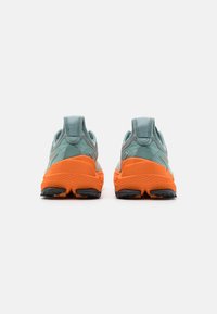 Altra OLYMPUS 5  - Scarpe da trail running - gray/orange