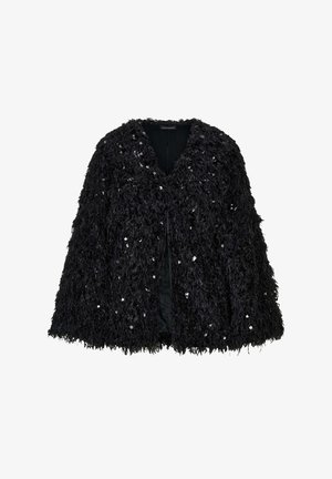 Zwarte, pluizige cape met een V-hals ontwerp, versierd met verspreide pailletten en een gladde binnenvoering. Het heeft een losse, vloeiende vorm.