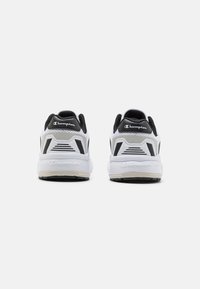 Champion CHAMP 2K - Scarpe da allenamento - white/off-white/black