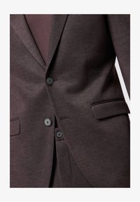 Ausgewählt, dunkellila