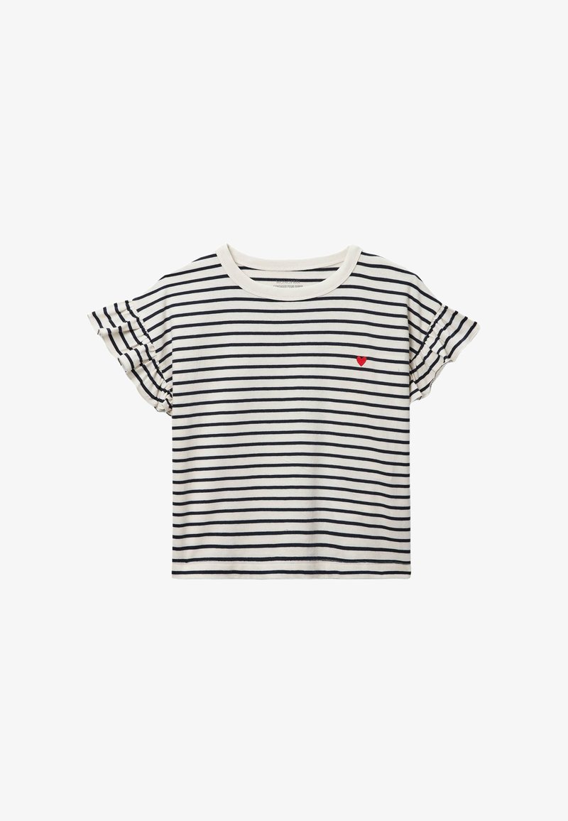 Chemise blanche à manches courtes avec des rayures noires horizontales, des manches volantées et un petit cœur rouge brodé sur la poitrine gauche.