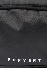 Forvert WILLOW HIPBAG - Sac banane - black