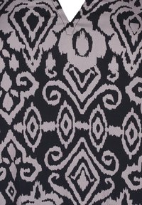 Zizzi MIT PRINT UND 3/4-ÄRMELN - Bluza - black aop