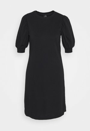 Vestido negro hecho de tela suave, con escote redondo, mangas cortas abullonadas y un dobladillo ligeramente curvado para un ajuste relajado.