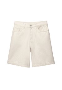 Shorts in denim beige con vestibilità rilassata, design a cinque tasche e chiusura frontale con bottone. Il tessuto presenta una texture sottile e un orlo pulito.