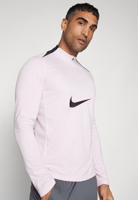 Nike Performance ACADEMY DRILL TOP  - Langarmshirt - pink foam/black