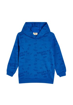 Blauwe hoodie met een gestructureerd ontwerp, voorzien van verschillende gedrukte graphics en teksten, waaronder "VOLG ME TERUG" en speelse illustraties.