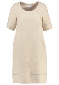 Robe beige à manches courtes en lin avec encolure large, coutures décoratives sur les manches et l'ourlet, longueur au genou, coupe droite.