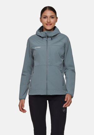 Softshell jakke i dæmpet grå, med hætte, lynlåslommer og elastiske manchetter, der har et slankt, strømlinet design og logo-detalje.
