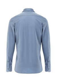 Hellsblaues Langarmhemd mit glatter Textur, mittlerem Kentkragen und geknöpften Manschetten. Einfaches Design ohne Muster oder Akzente.