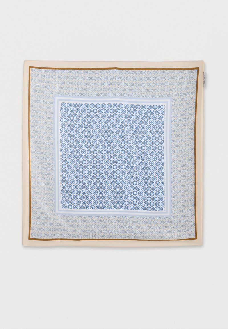Τετράγωνο μεταξωτό μαντήλι με μπλε κυκλικά γεωμετρικά σχέδια και μπεζ και καφέ περιθώρια.