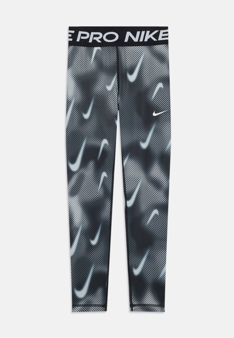 Nike Pro crne i sive tajice s bijelim razvedenim Swoosh logotipima po cijeloj površini i crnim pojasom s natpisom "NIKE PRO".