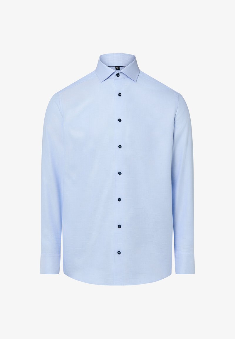 Camicia da uomo a maniche lunghe di colore azzurro chiaro con bottoni neri, colletto classico e polsini con bottoni, mostrata su sfondo bianco.