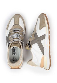 MUNICH SOKU - Trainers - sand