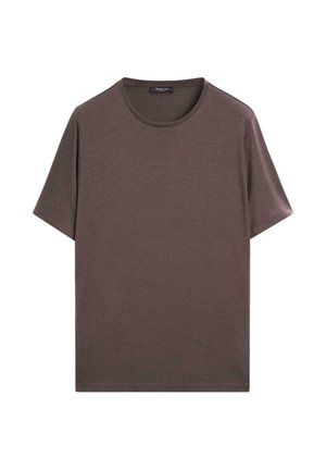 Korte mouwen, ronde hals t-shirt in een gedempte bruine kleur, gemaakt van zachte stof met een gladde textuur, met een relaxte pasvorm en eenvoudig ontwerp.