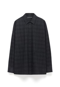 Donkergrijze, langmouwenshirt van textuurstof, voorzien van een klassieke kraag, knoopsluiting aan de voorkant en een recht model.