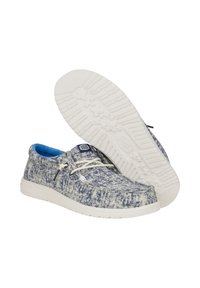 Scarpe in tessuto blu e bianco con motivo, punta rotonda, suola in gomma bianca e fodera interna azzurro chiaro. Presentano lacci elastici per una facile vestibilità.