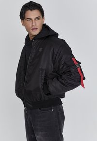 Bomber stiliaus striukė - black