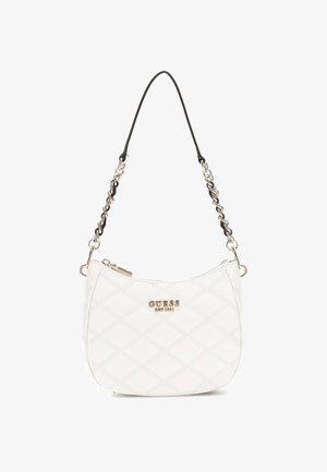 Borsa a tracolla bianca trapuntata con forma curvata, dotata di una catena nera e dorata e chiusura a zip. Accento del logo dorato sul davanti.