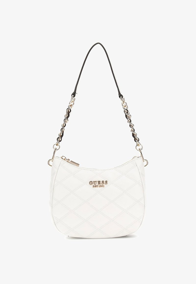 Borsa a tracolla bianca trapuntata con forma curvata, dotata di una catena nera e dorata e chiusura a zip. Accento del logo dorato sul davanti.