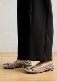 Niet geselecteerd, elefant/silver