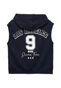 Granatowy bezrękawnik z kapturem, z dużym białym nadrukiem: "LOS ANGELES," "9," oraz "Dream Team" z trzema gwiazdkami poniżej.