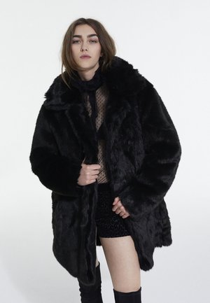 Winter coat - black