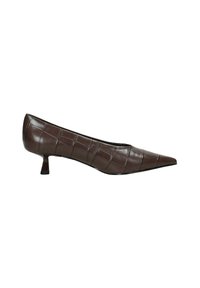 Décolleté marrone con punta affusolata e texture cromata effetto coccodrillo, caratterizzata da un tacco basso e spesso e da una silhouette elegante.