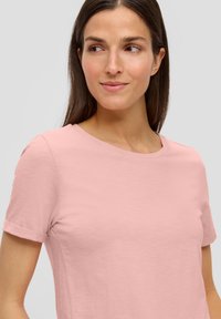 s.Oliver MIT UMSCHLAG AM ÄRMEL - T-Shirt basic - rosa