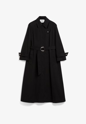 Cappotto trench nero in tessuto leggero, con vita alta regolabile, colletto e maniche arrotolabili con bottoni decorativi.