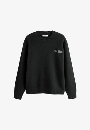 Svart crewneck-tröja med ribbad ärm- och nederkant, med vit text "Paris France Saint-Honoré" på vänster bröst.