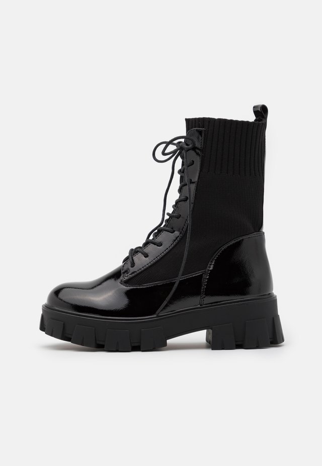 PANEL LACE UP CHUNKY BOOT - Bottines à lacets - black