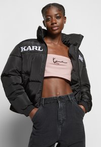 Karl Kani SMALL SIGNATURE BANDEAU - Tops - rose