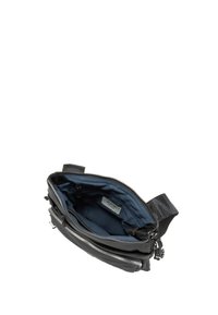 Borsa in tessuto nero con interno con zip, rivestimento blu e una tracolla decorata. Presenta più scomparti per l'organizzazione.