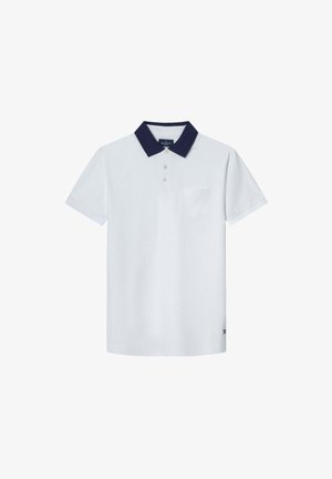 Witte polo shirt met een marineblauwe kraag, korte mouwen, een klein borstzakje en een drie-knopen sluiting. Glad katoenstof.