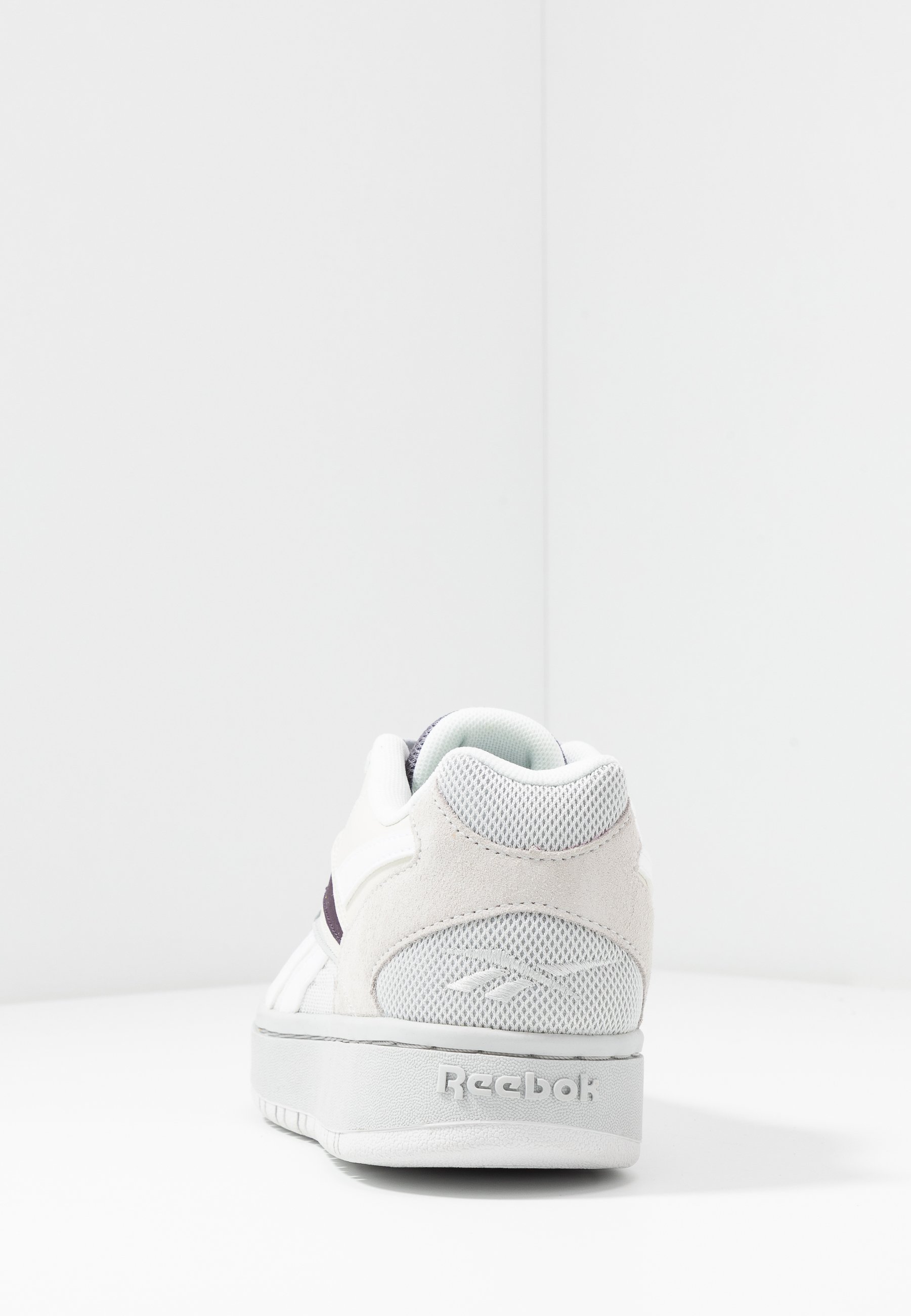 reebok classic court shoes