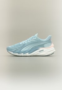 Nevybrané, fresh water/white