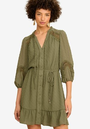 Love & Roses DOBBY DETAIL 3/4 SLEEVE MINI-REGULAR FIT - Tričkové šaty - khaki green